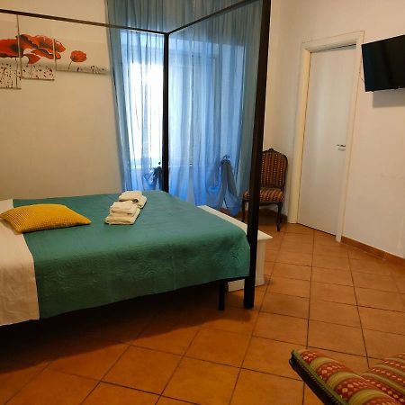 Vittorio ll house Hotel Roma Esterno foto