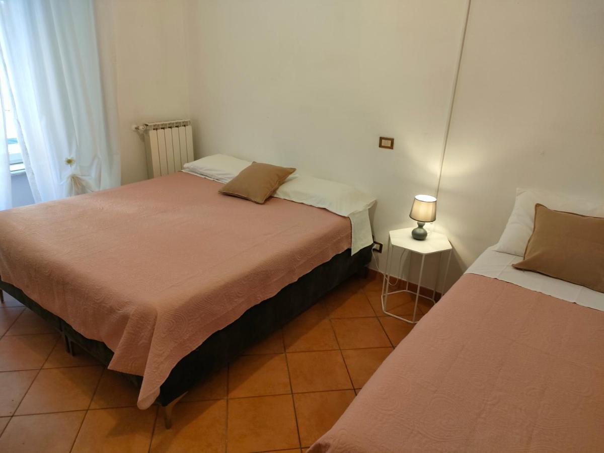 Vittorio ll house Hotel Roma Esterno foto